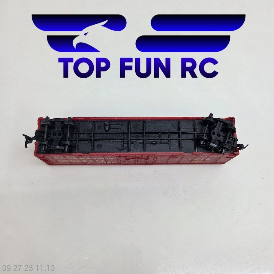 Tyco HO Scale 50' Boxcar Santa Fe 12079