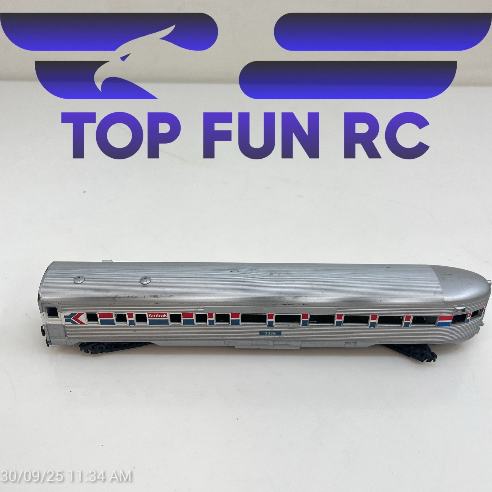 Athearn HO-Gauge 3339 Amtrak Observation Car