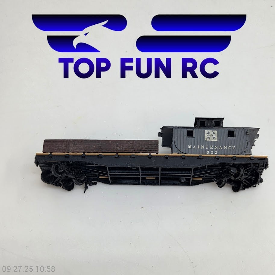 Tyco Santa Fe Maintenance Of Way Crane Boom 50' Flat Car MOW AT&SF 932C