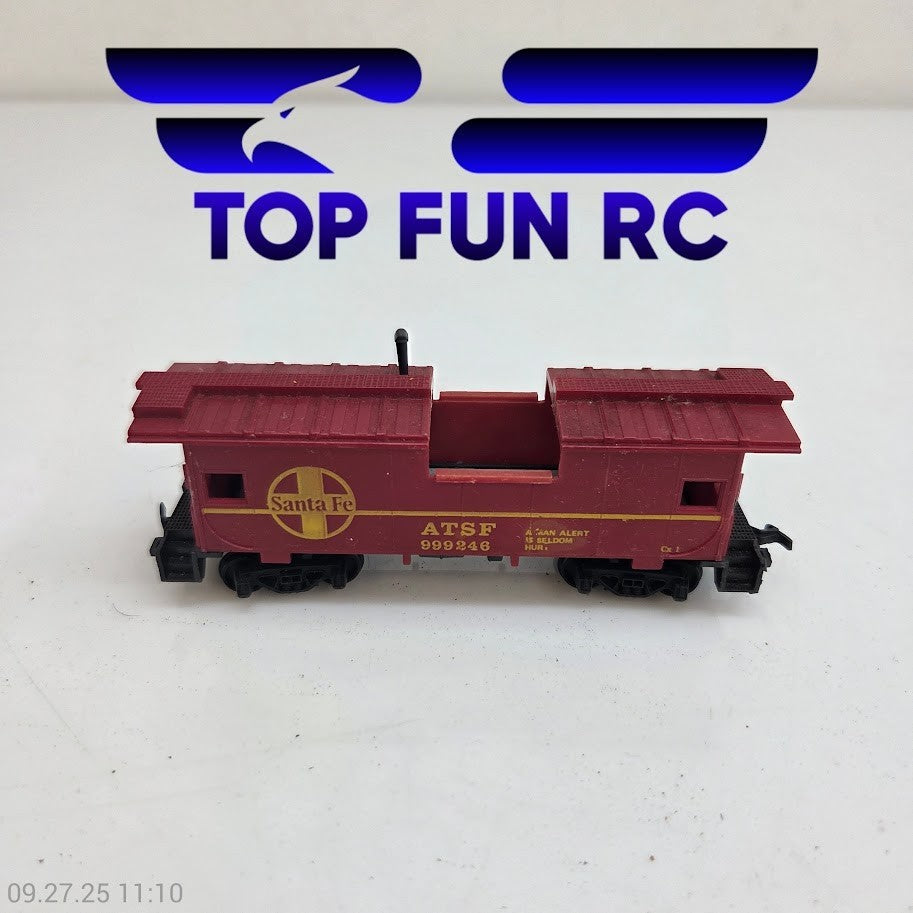 AHM HO Scale Santa Fe Wide-Vision Safety Caboose AT&SF 999246