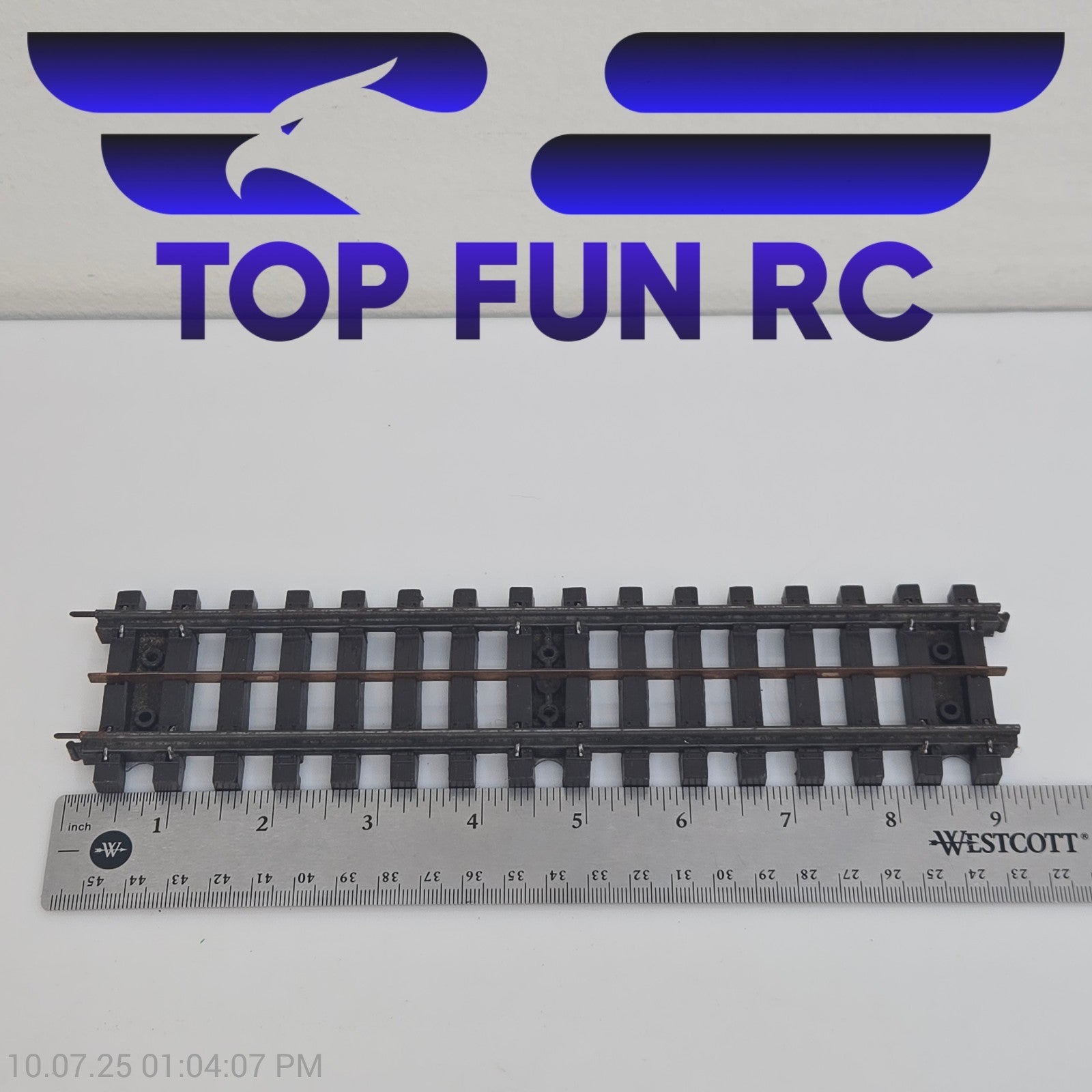 Lionel No. 32 Postwar Super O Straight Track Section 9 Inch (1 pc)