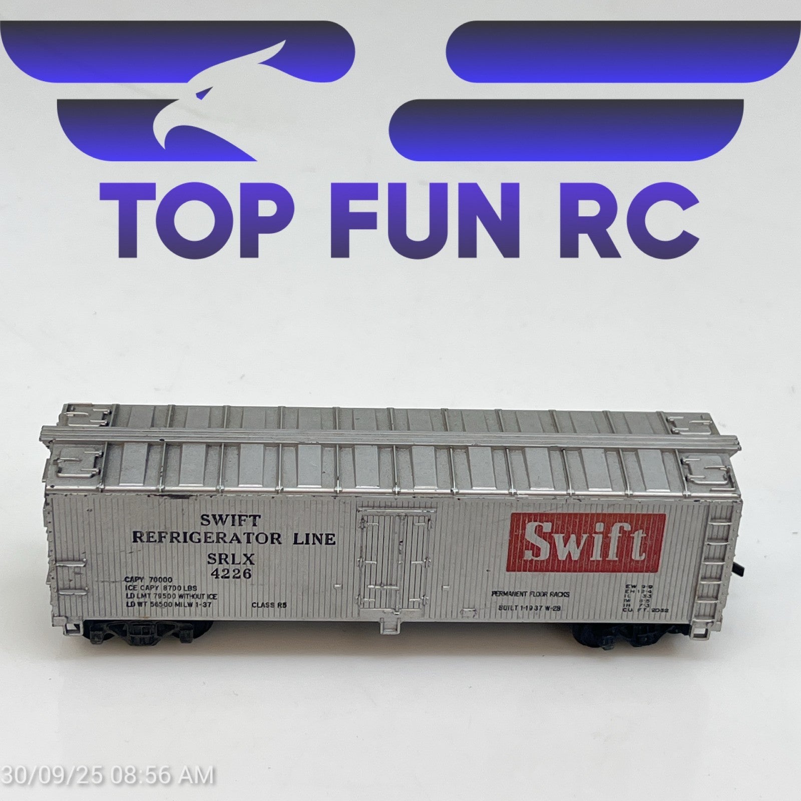 Tyco HO-Gauge Swift Refrigerator Line Silver Box Car SRLX 4226