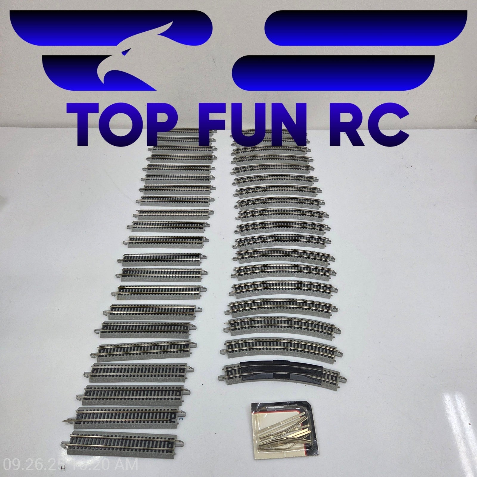 Bachmann N-Gauge Straight Track (20), Curved Track (18)