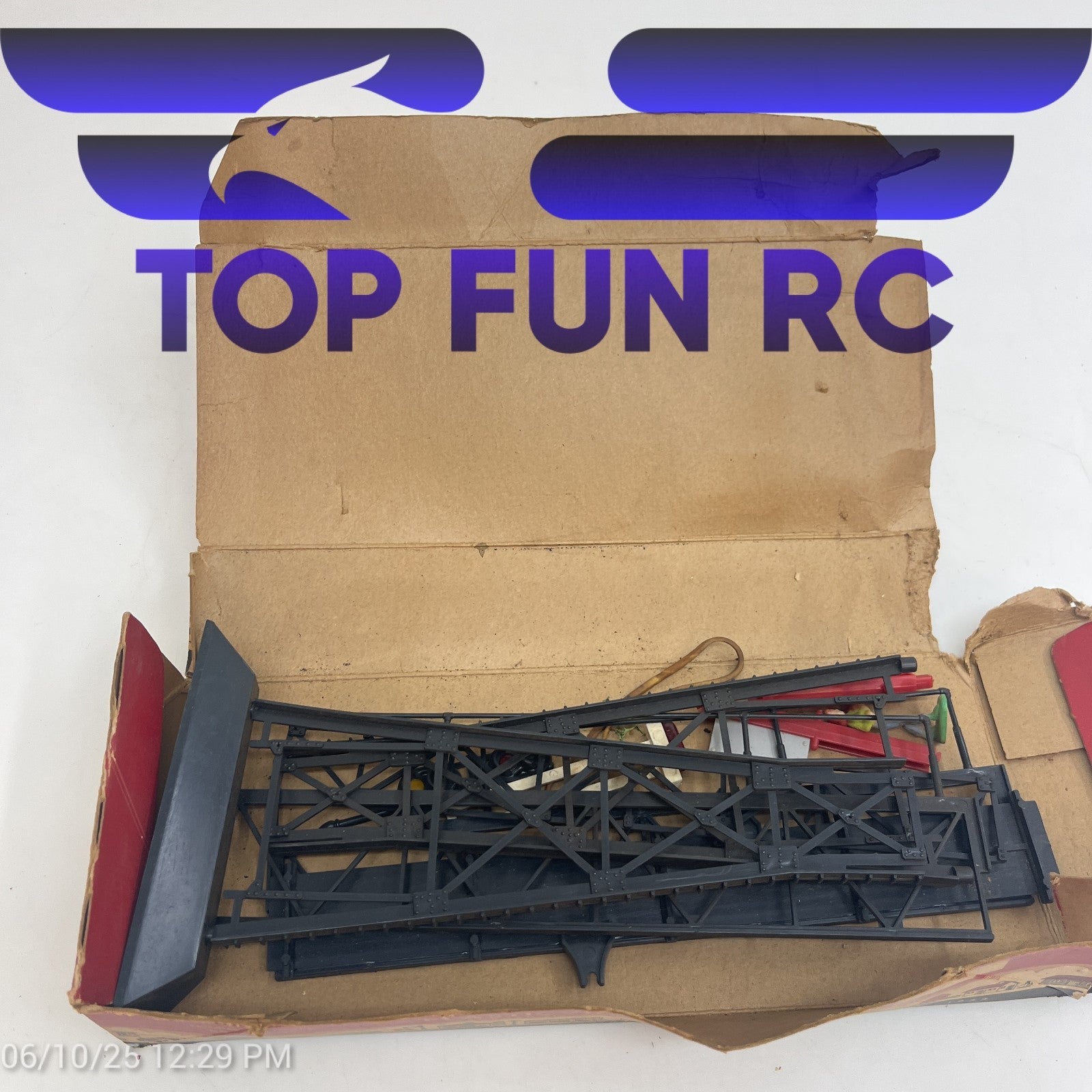 Plasticville O-Gauge Railroad Signal Bridge SG-3 w/ Original Box