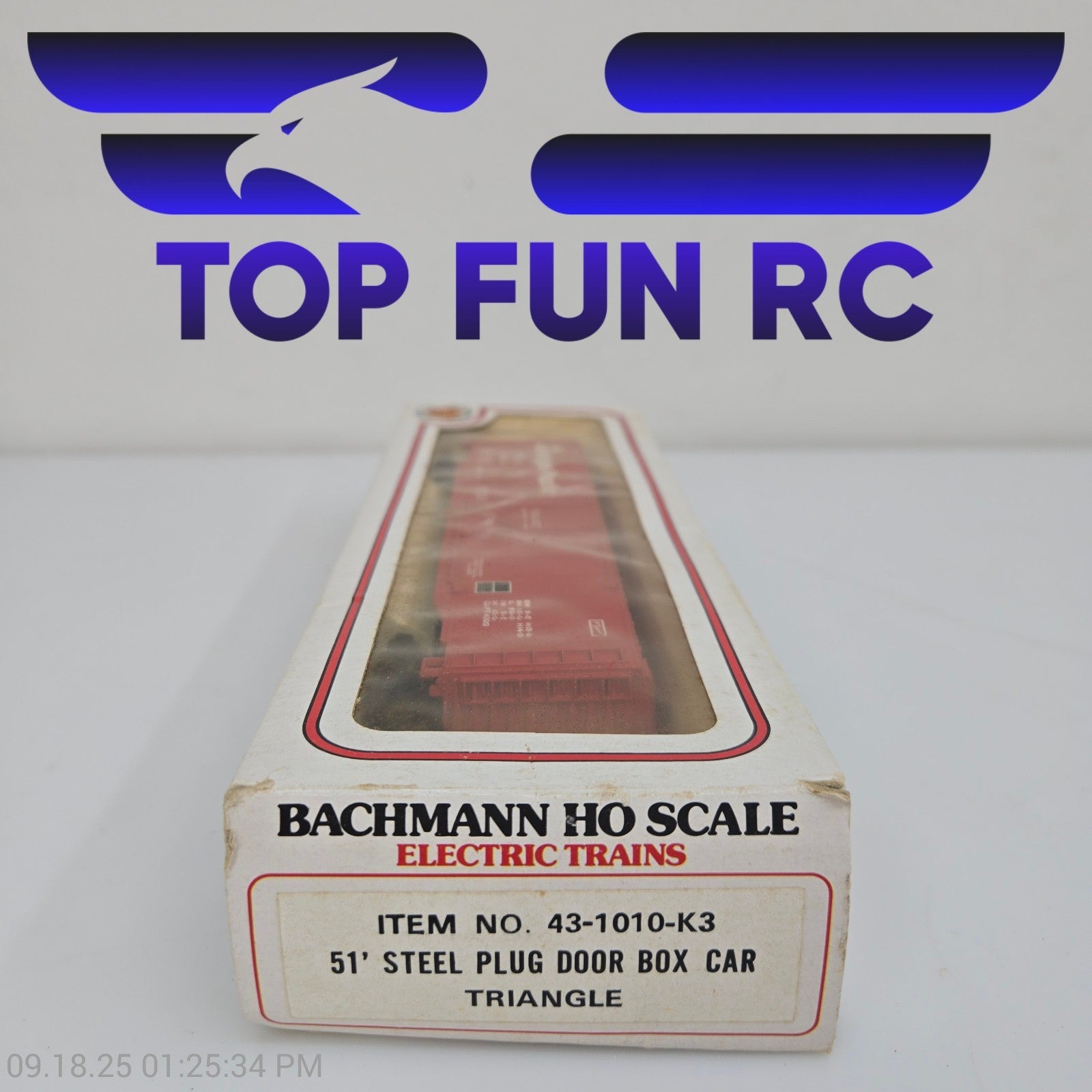 Bachmann HO Scale Electric Train 43-1010-K3 51' Steel Plug Door Box Car Triangle