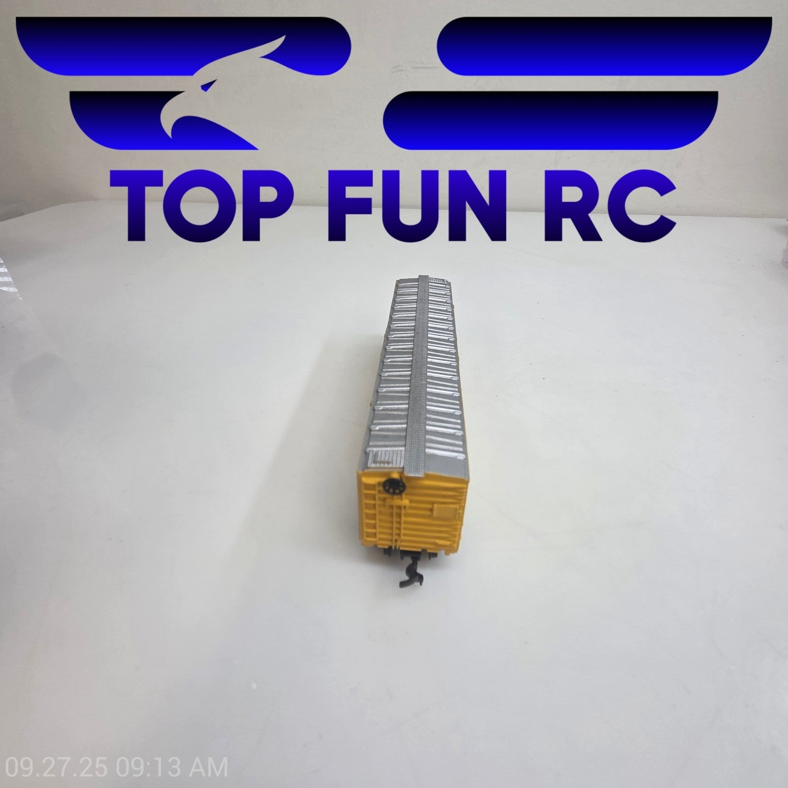 Bachmann 43-1010-68 HO Scale 51' Plug Door Boxcar Railbox Milwaukee Road