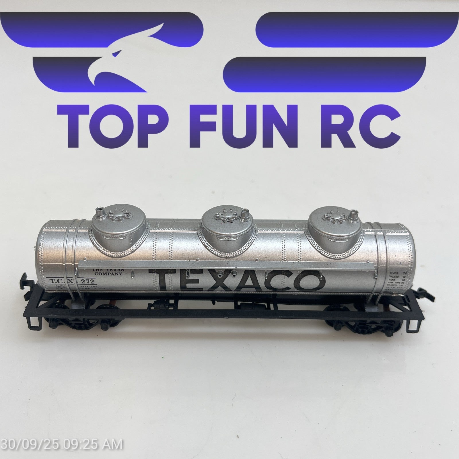 AHM HO-Gauge Texaco TXC272 Triple Dome Tank Car