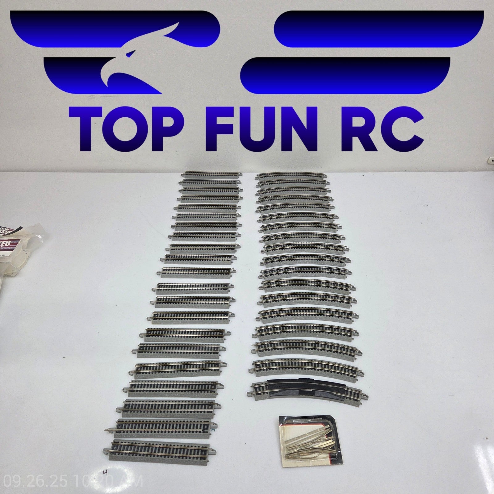 Bachmann N-Gauge Straight Track (20), Curved Track (18)