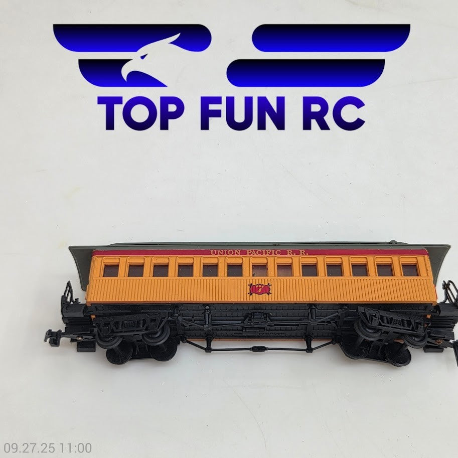 Bachmann HO Scale Union Pacific Railroad Old Time Combine #7