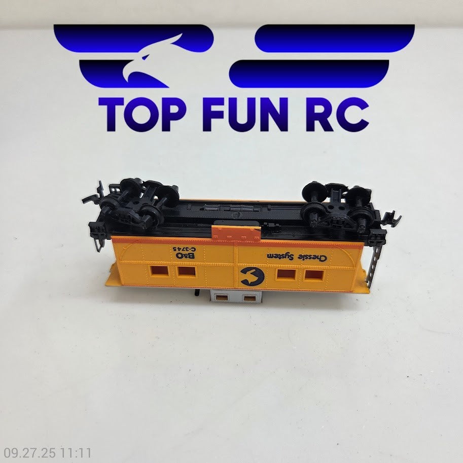 Bachmann HO Scale Chessie System B&O C-3745 Caboose