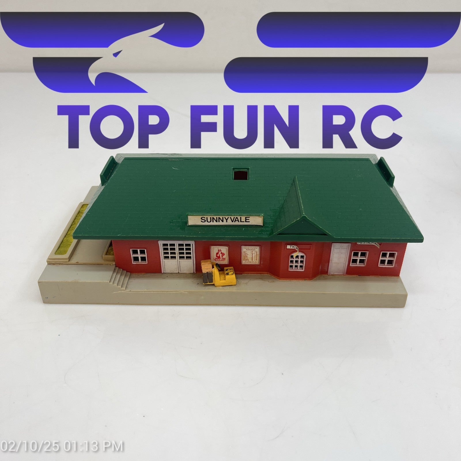 Bachmann HO-Gauge 46-1217 Lighted Passenger Station Assembled Kit