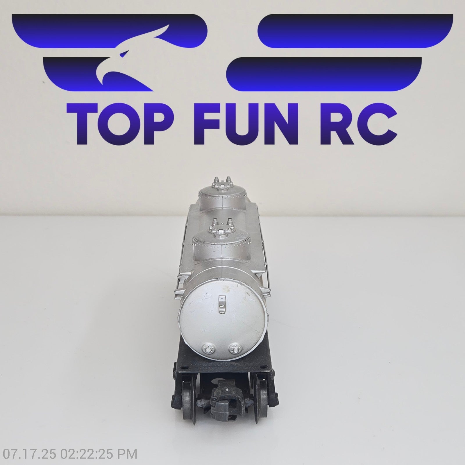 Lionel 6465 O Gauge Two Dome Tank Car Sunoco