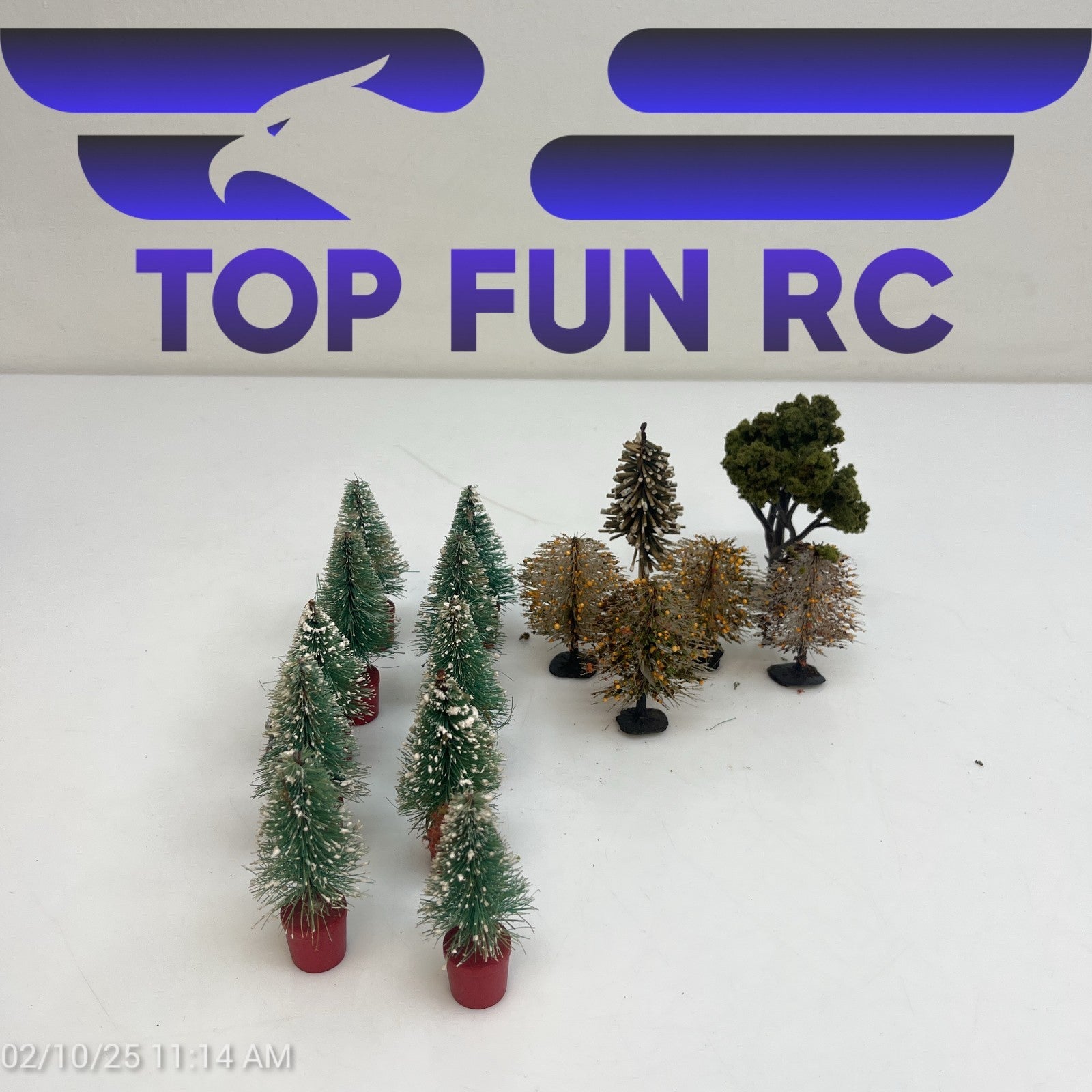 HO-Gauge Lot Of 16 Miniature Trees Model Train Scenary