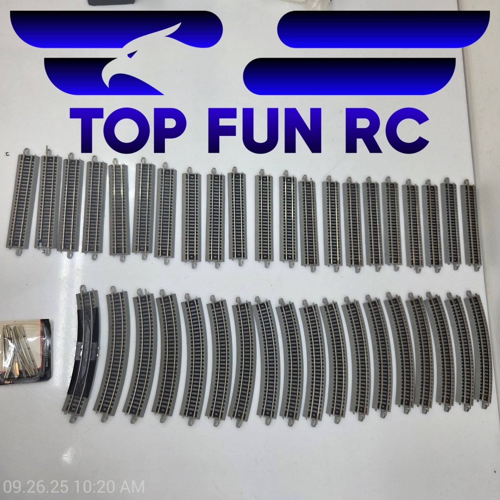 Bachmann N-Gauge Straight Track (20), Curved Track (18)