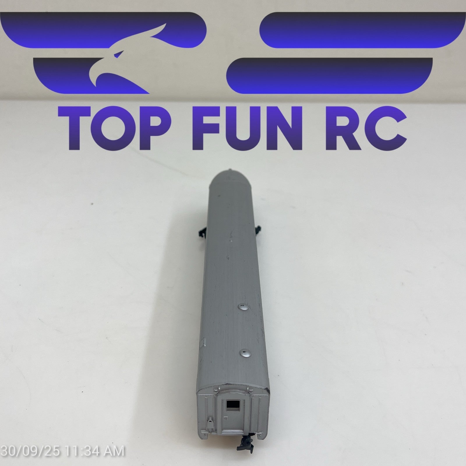 Athearn HO-Gauge 3339 Amtrak Observation Car