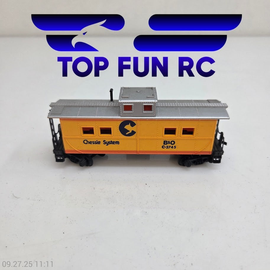 Bachmann HO Scale Chessie System B&O C-3745 Caboose