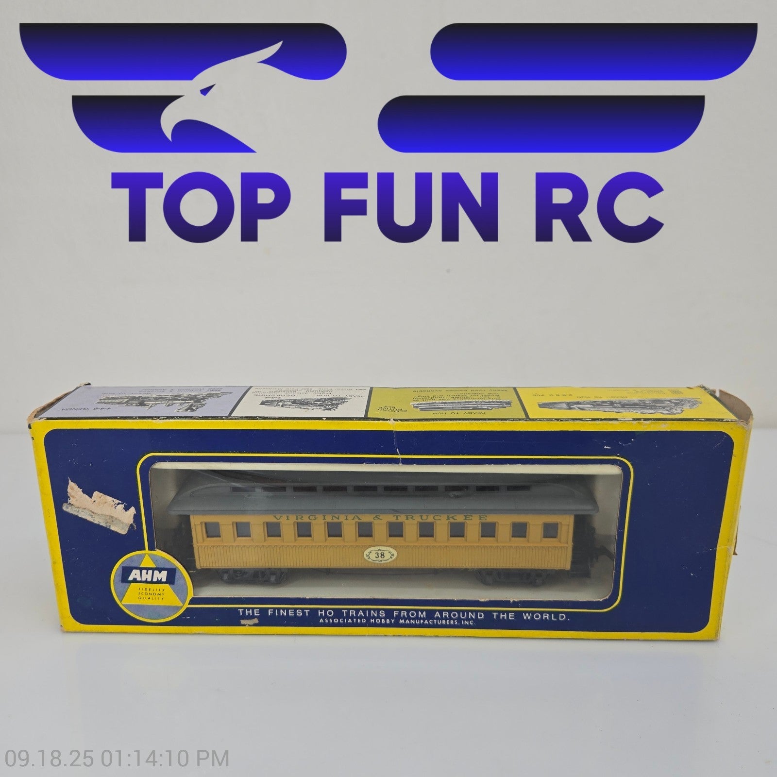 AHM HO Scale 6235 V&T Oldtime Coach Car