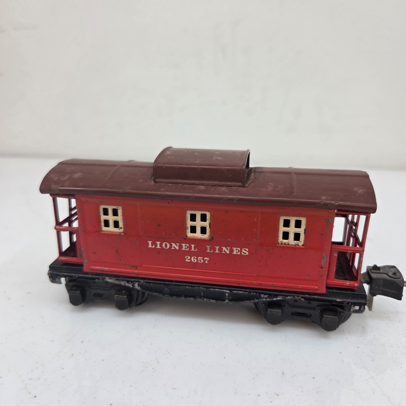 Lionel O-Gauge 2657 Prewar Red Caboose