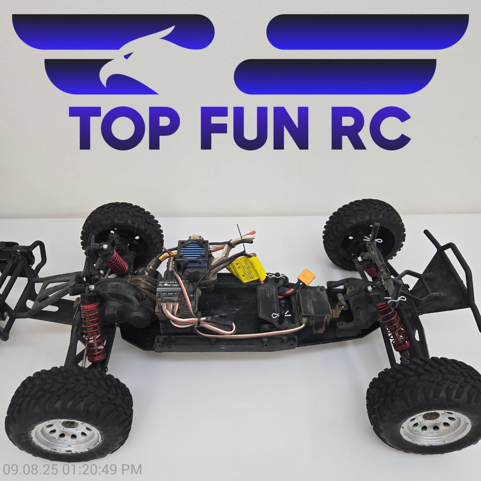 Carisma M10DB 71368 1/10 Scale 2WD Brushless Desert Buggy