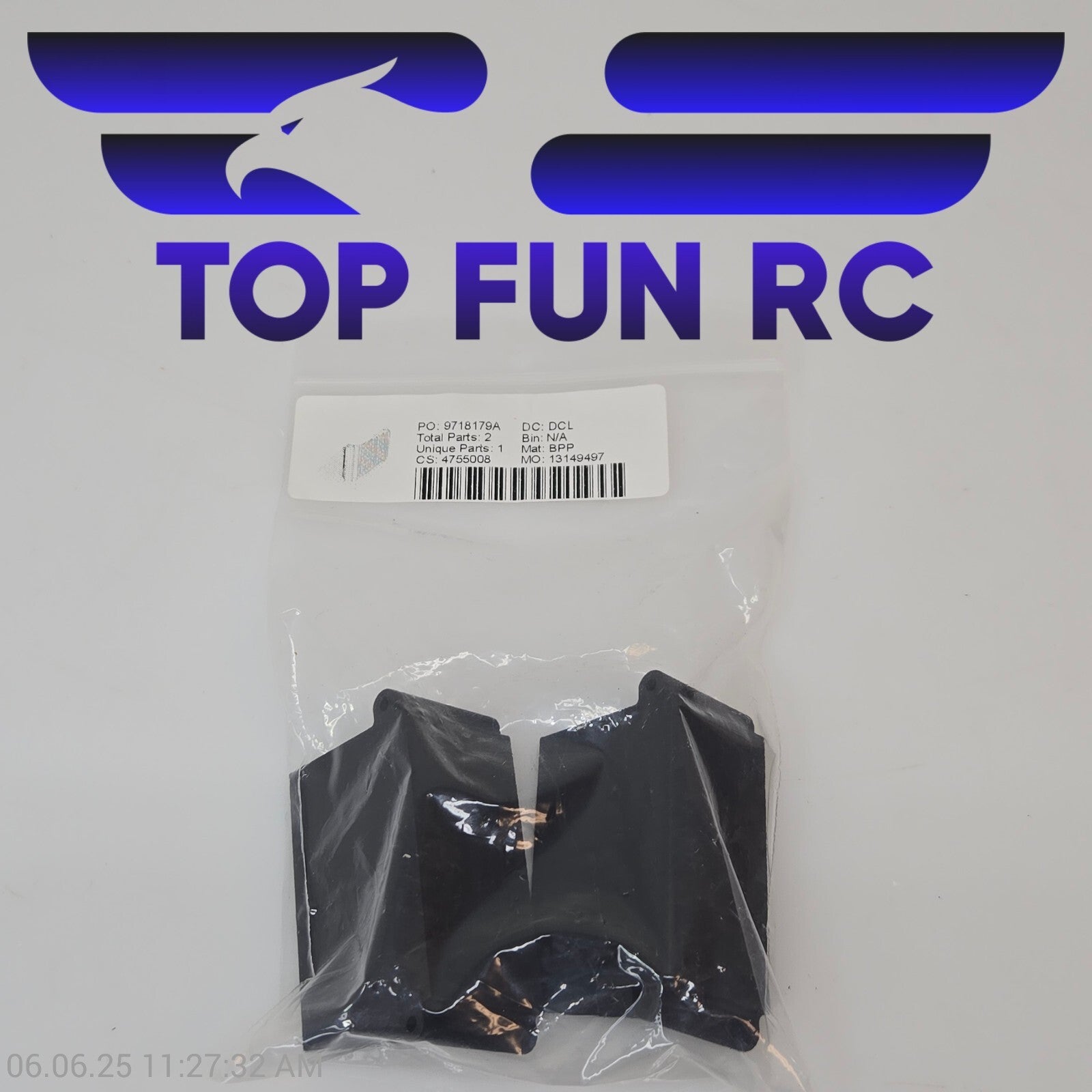 Battery pack end cradles, stick battery