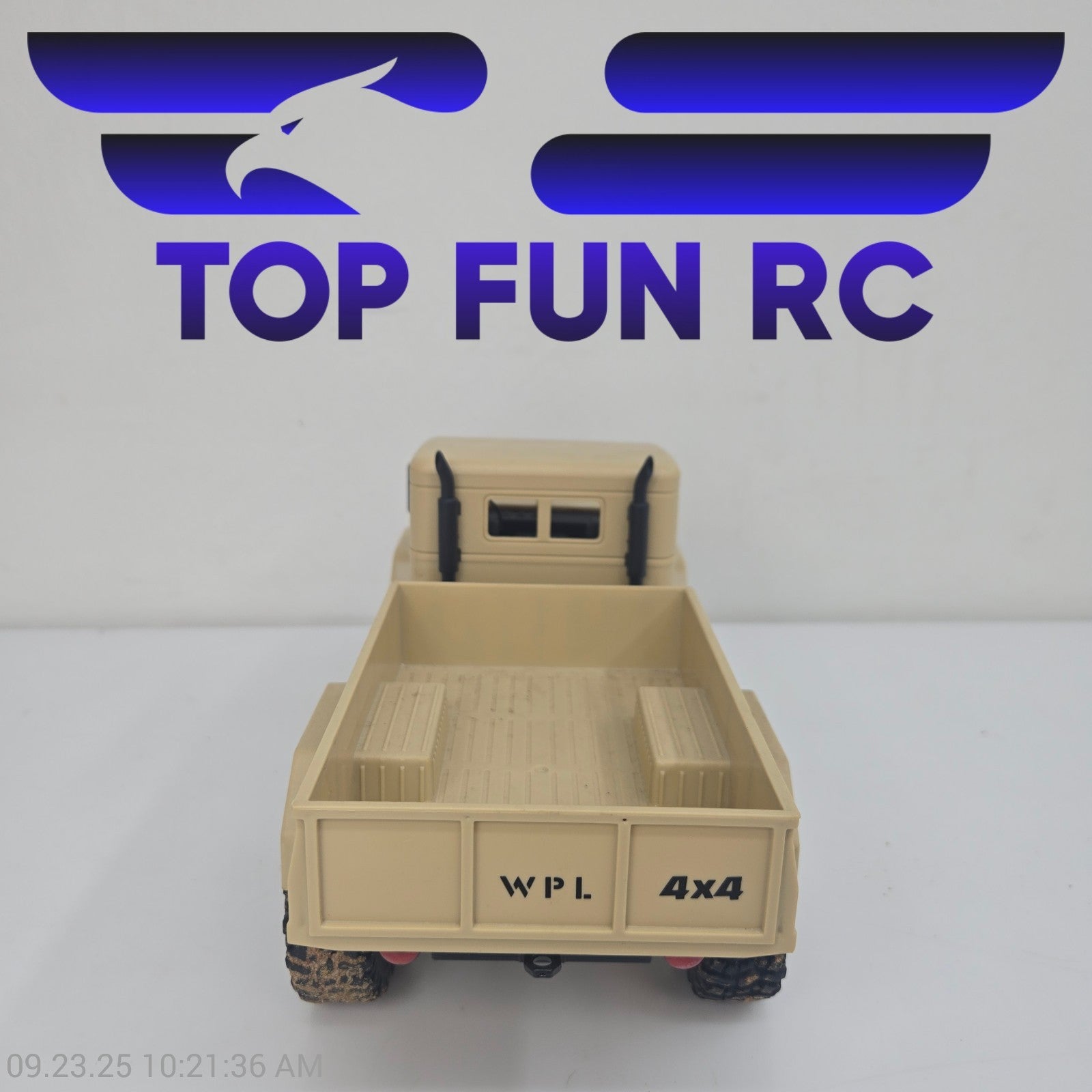 Henglong B-1 Military Truck 2.4G 1/16 Scale Remote Control 4x4 High Imitation