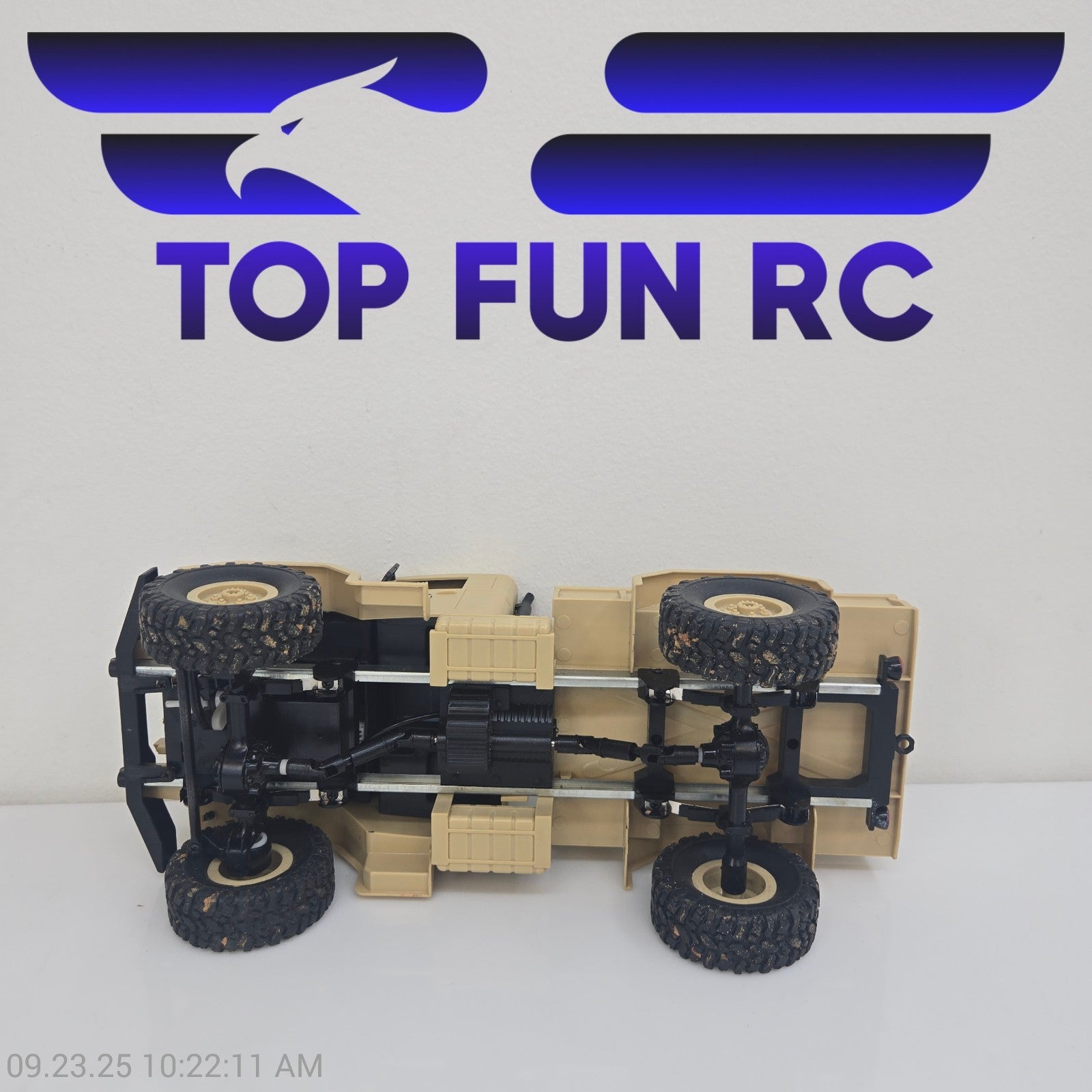 Henglong B-1 Military Truck 2.4G 1/16 Scale Remote Control 4x4 High Imitation