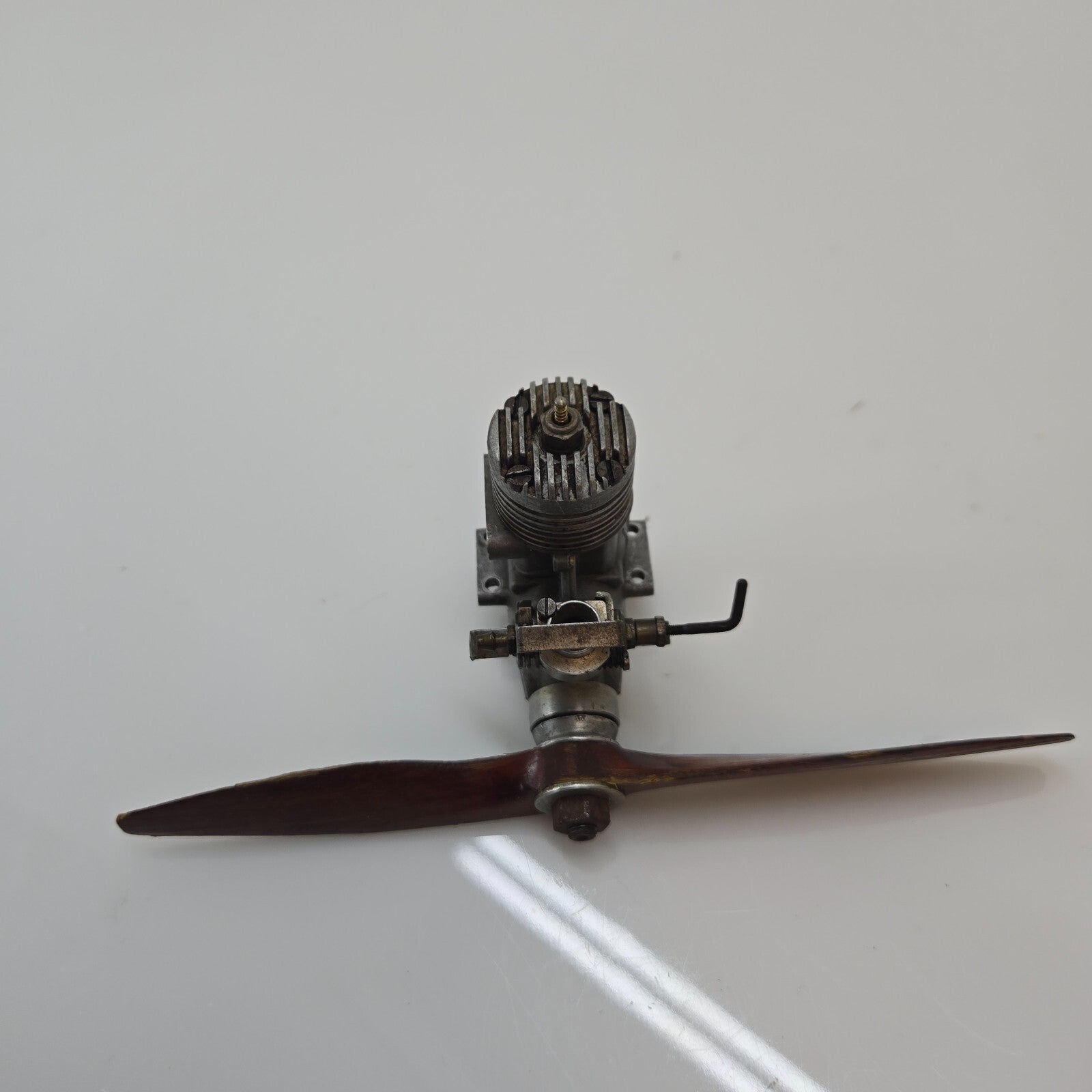 Royal 23 Nitro 2-Stroke Engine w/ Propeller