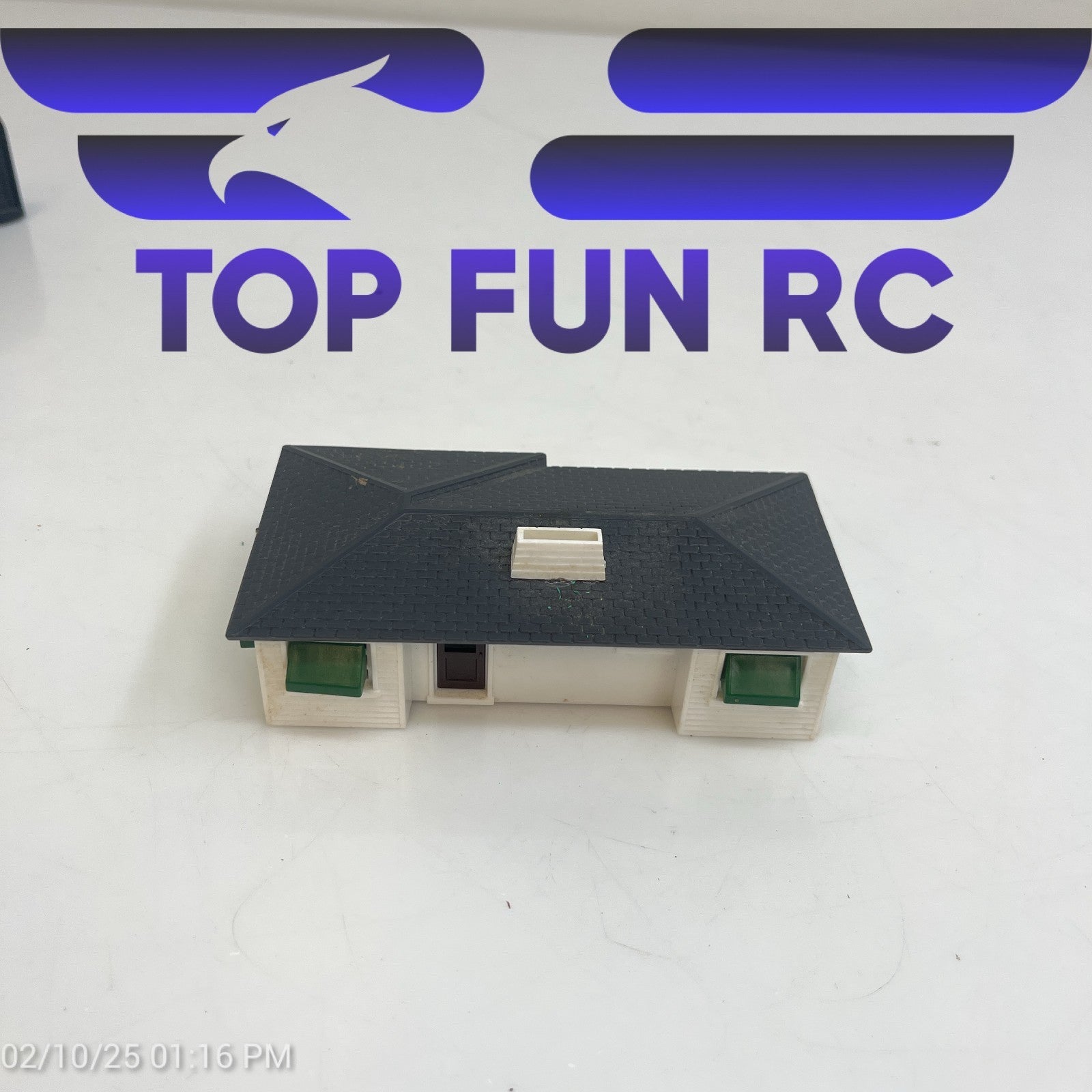 Plasticville HO-Gauge Model Railroad Ranch House Assembled