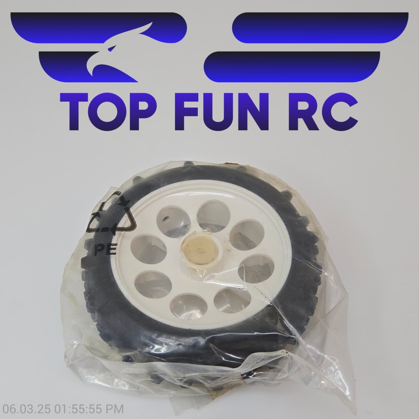 2.1" wheel with large pin tires with 5x11mm bushings