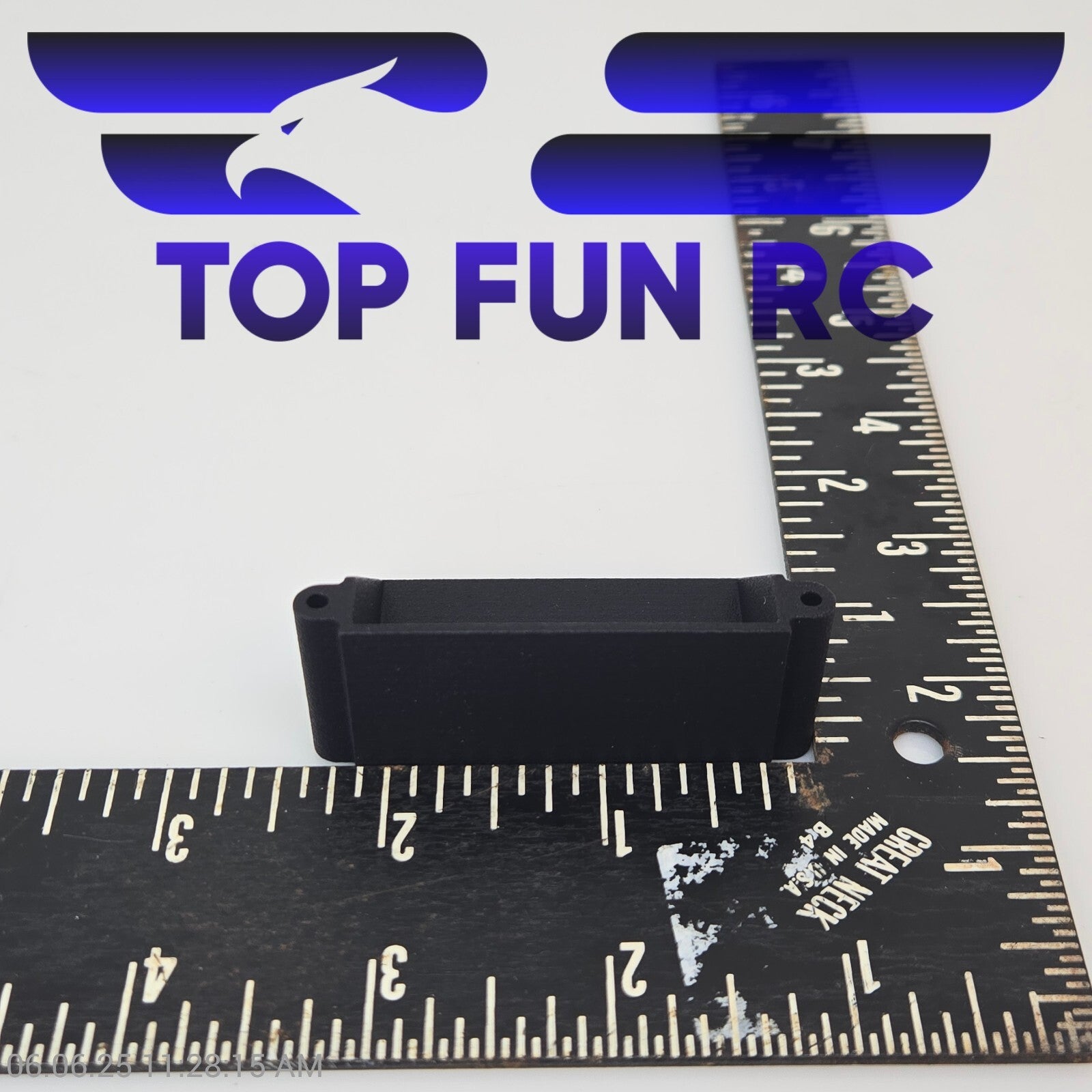 Battery pack end cradles, stick battery