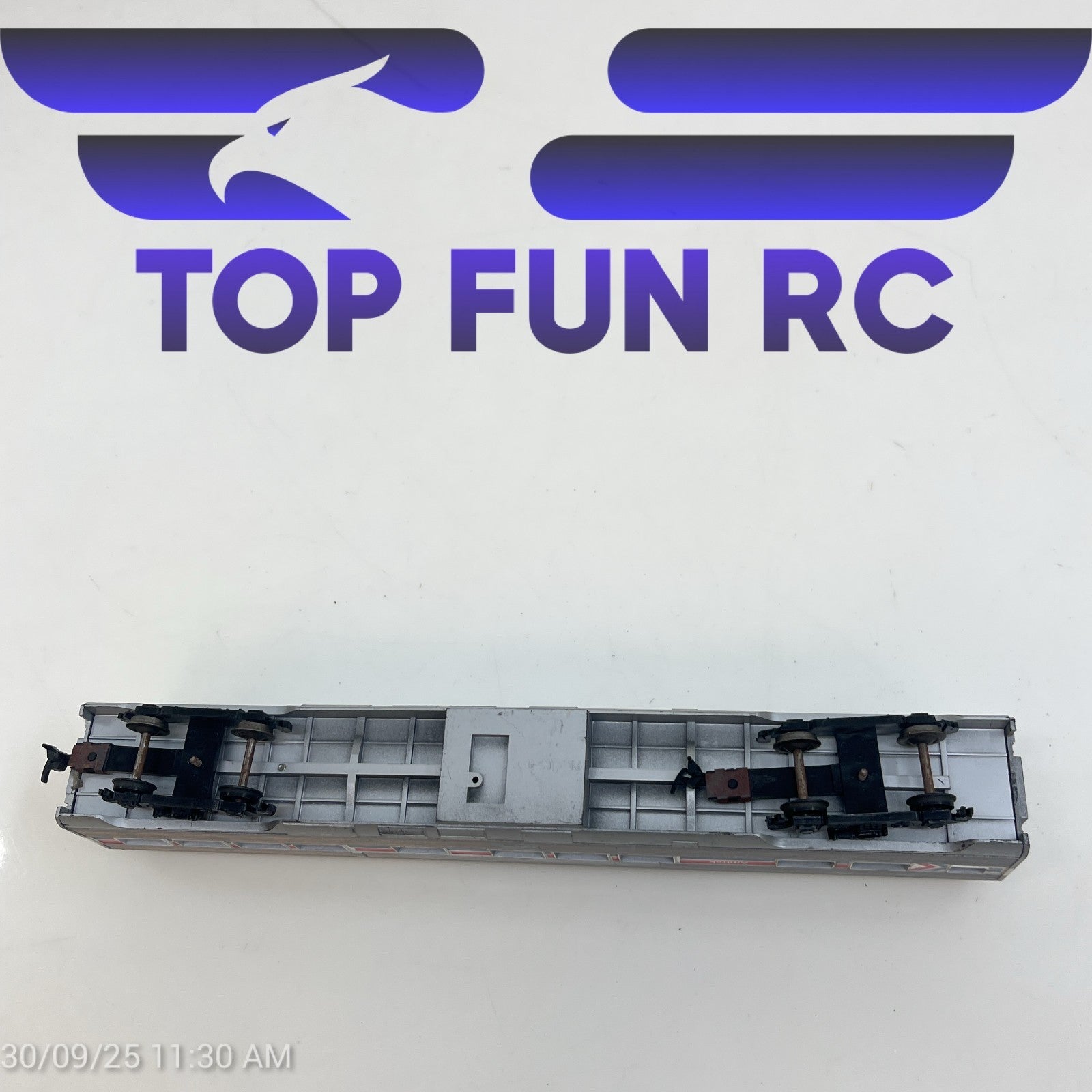 Minitrix HO-Gauge Amtrak 9354 Vista-Dome Observation