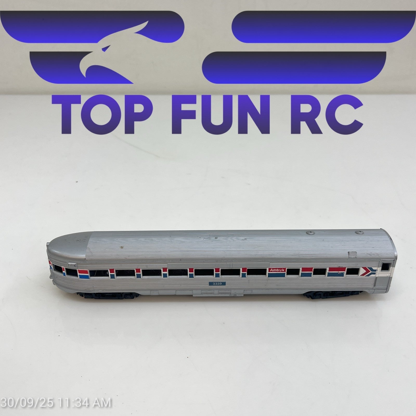 Athearn HO-Gauge 3339 Amtrak Observation Car