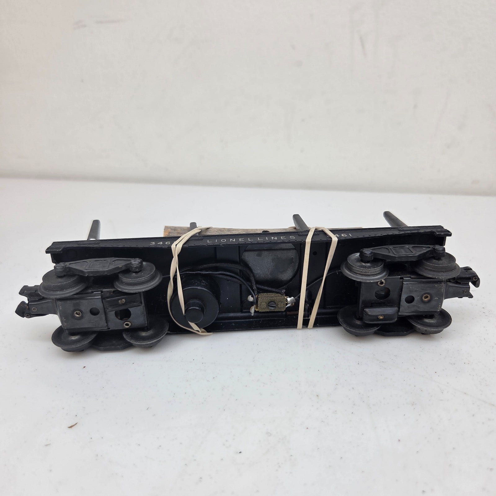 Lionel O-Gauge 3461 Postwar Log Flat Car w/ Load